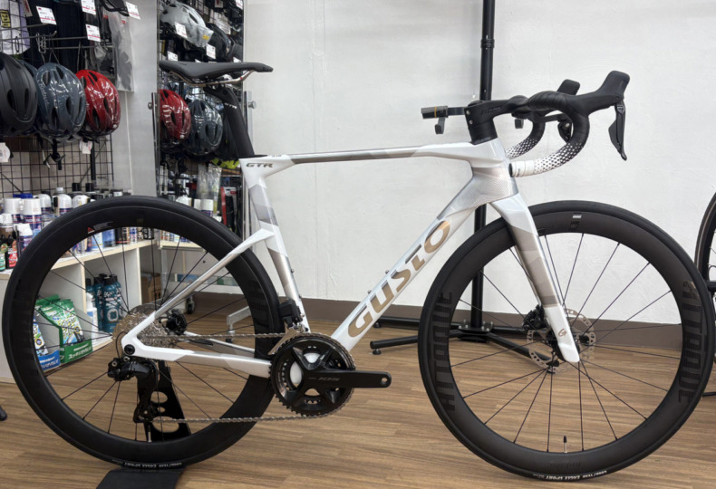 GUSTO_GTR_SPORT_TE_Peal-White