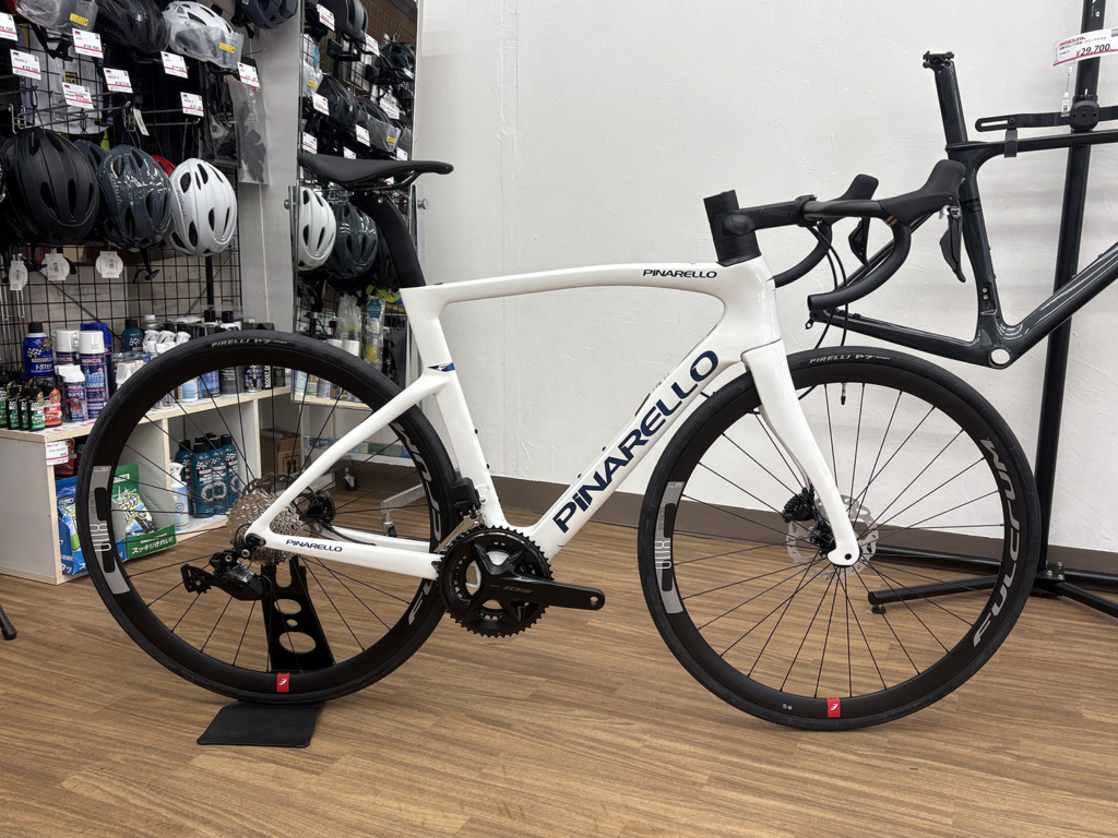 PINARELLO_F5_105_E321-FURIOUS-WHITE