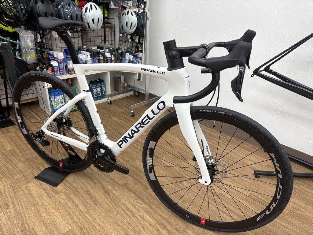 PINARELLO_F5_105_E321-FURIOUS-WHITE