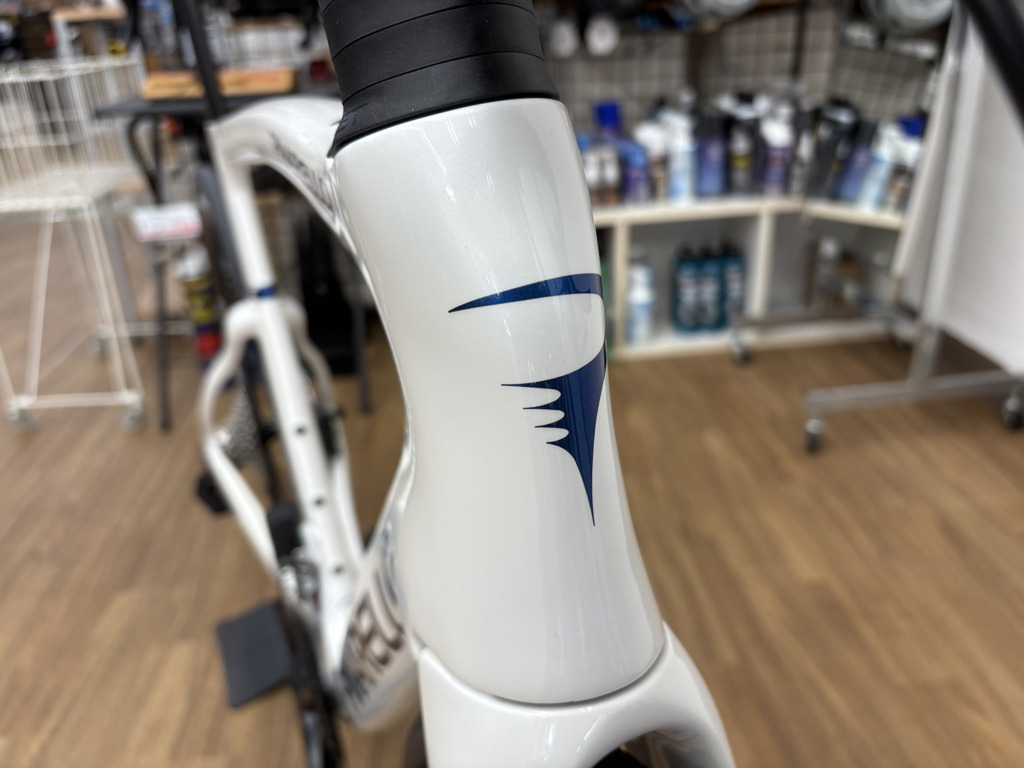 PINARELLO_F5_105_E321-FURIOUS-WHITE