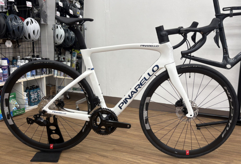 PINARELLO_F5_105_E321-FURIOUS-WHITE