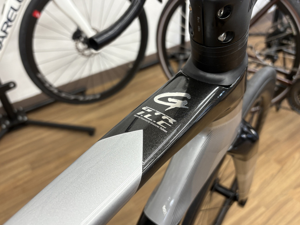 GUSTO_GTR_SPORT_TE_105_JET-BLACK