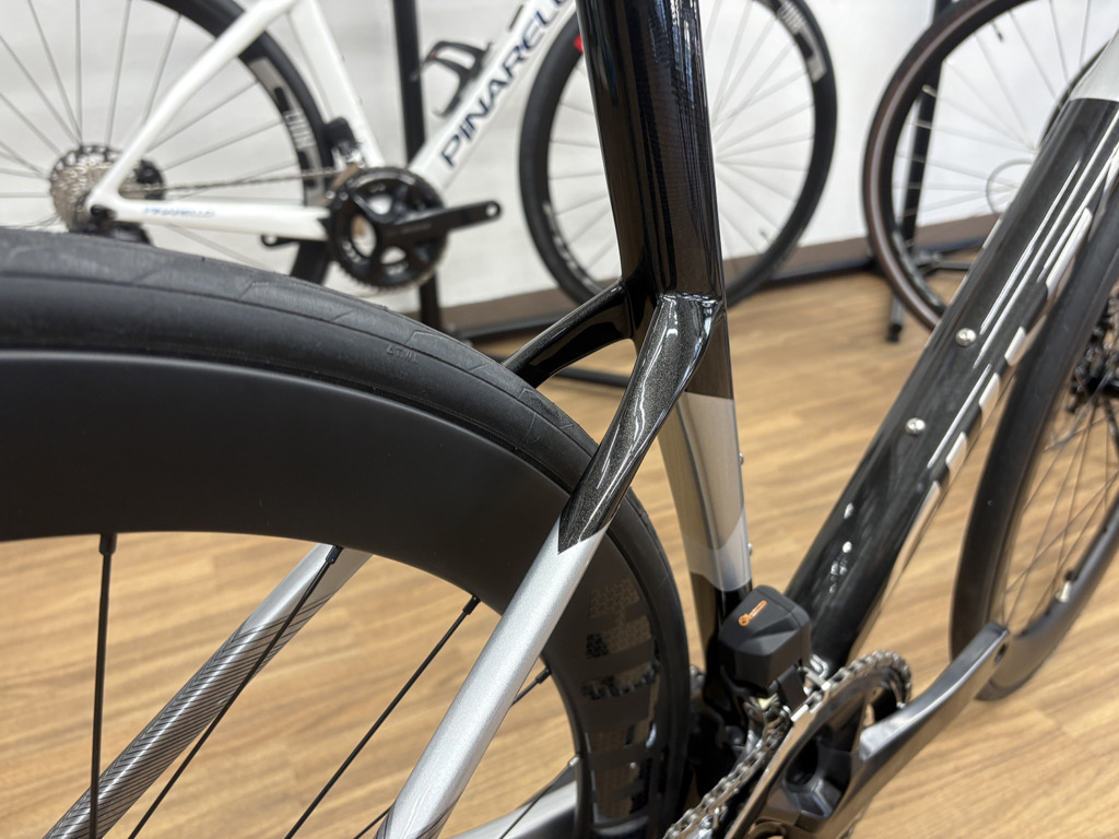 GUSTO_GTR_SPORT_TE_105_JET-BLACK