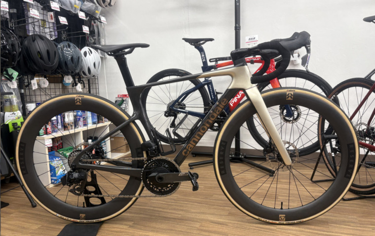 CANNONDALE_SUPERSIX_EVO_Hi-mod