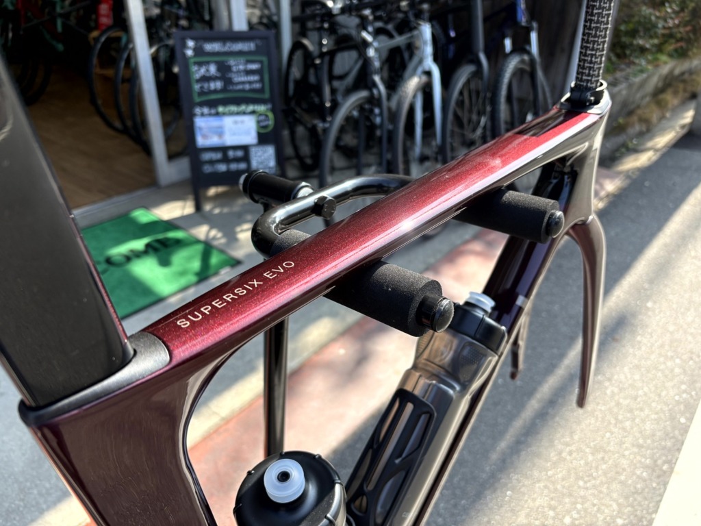 CANNONDALE_SuperSix_EVO_Frameset_Cherry-Lacquer_outside