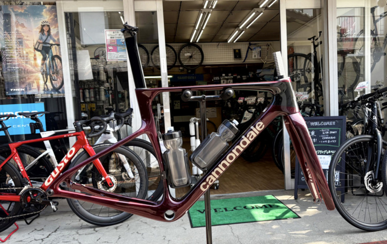 CANNONDALE_SuperSix_EVO_Frameset_Cherry-Lacquer_outside