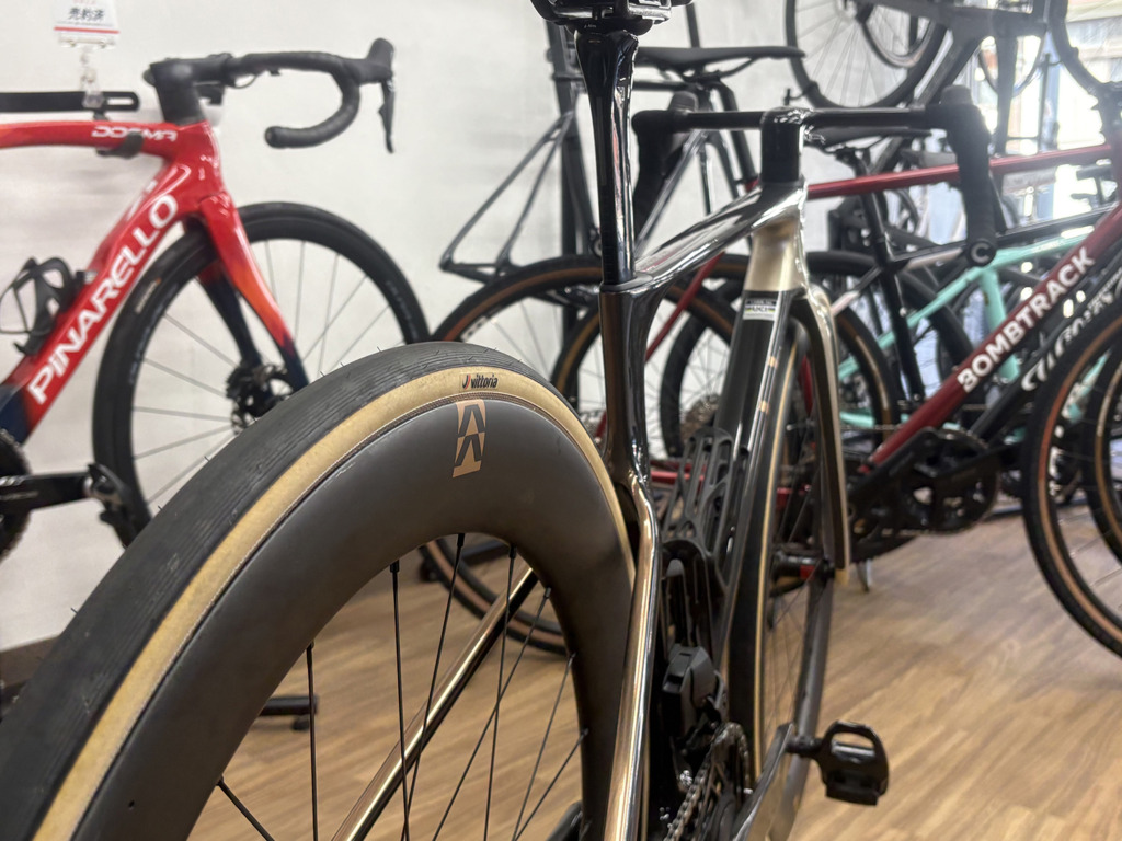 CANNONDALE_SUPERSIX_EVO_Hi-mod