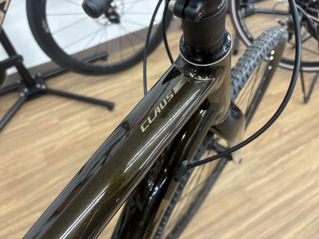 NESTO_CLAUS_Black-grey