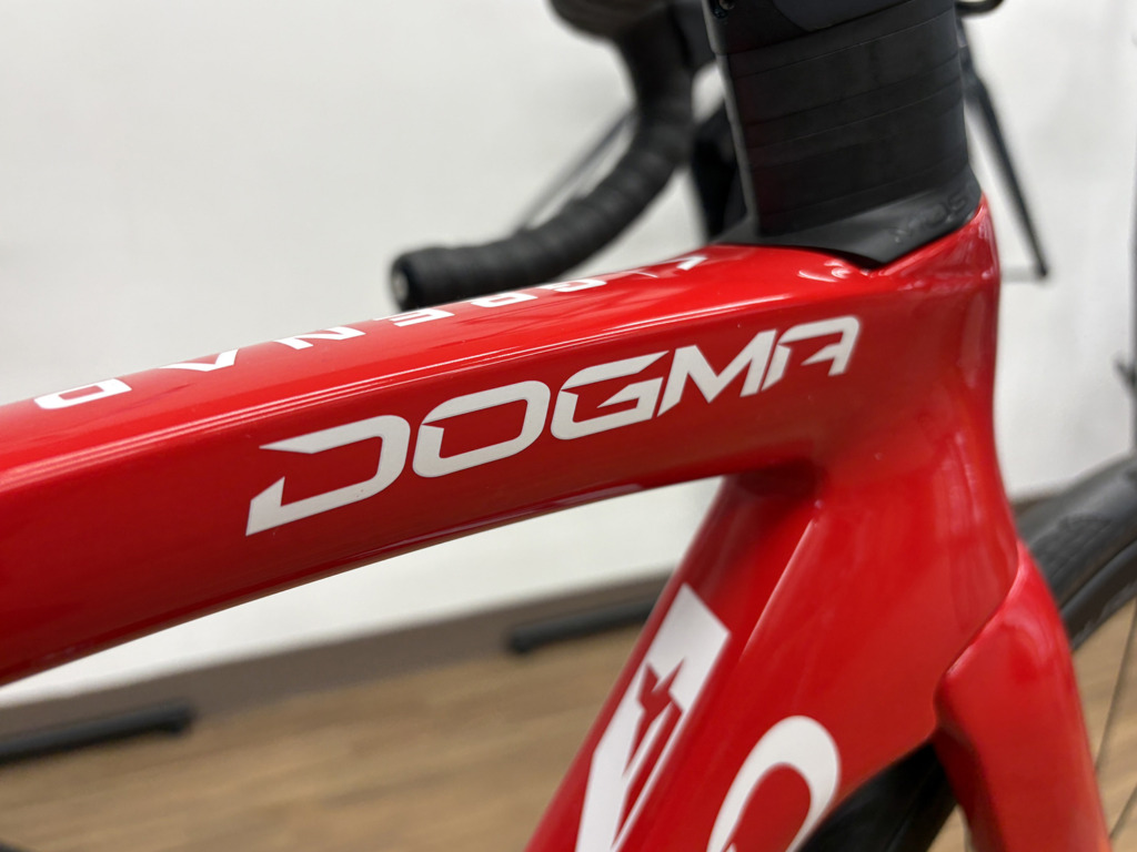 PINARELLO_DOGMA_F_DISK_イネオス_2024_D010 GRENADIER