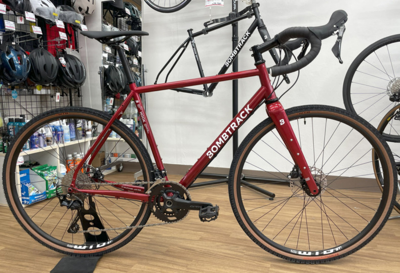 BOMBTRACK_HOOK_GRX_10s_METALLIC_RED_2_top