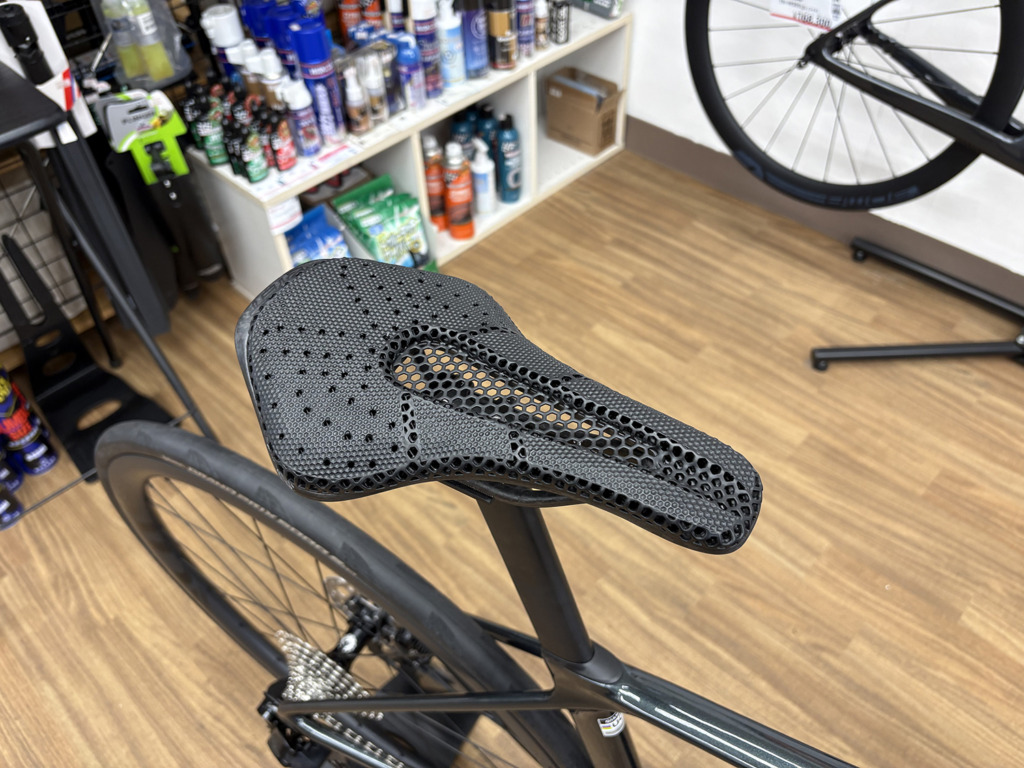 GIANT_TCR_Advanced_1_KOM_アスファルトグリーン