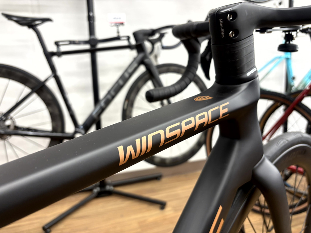 WINSPACE_C5_105Di2_Black