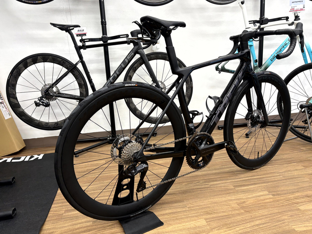 TREK_Madone_SL7_Gen8_GlossDarkStarMatteDeepSmoke