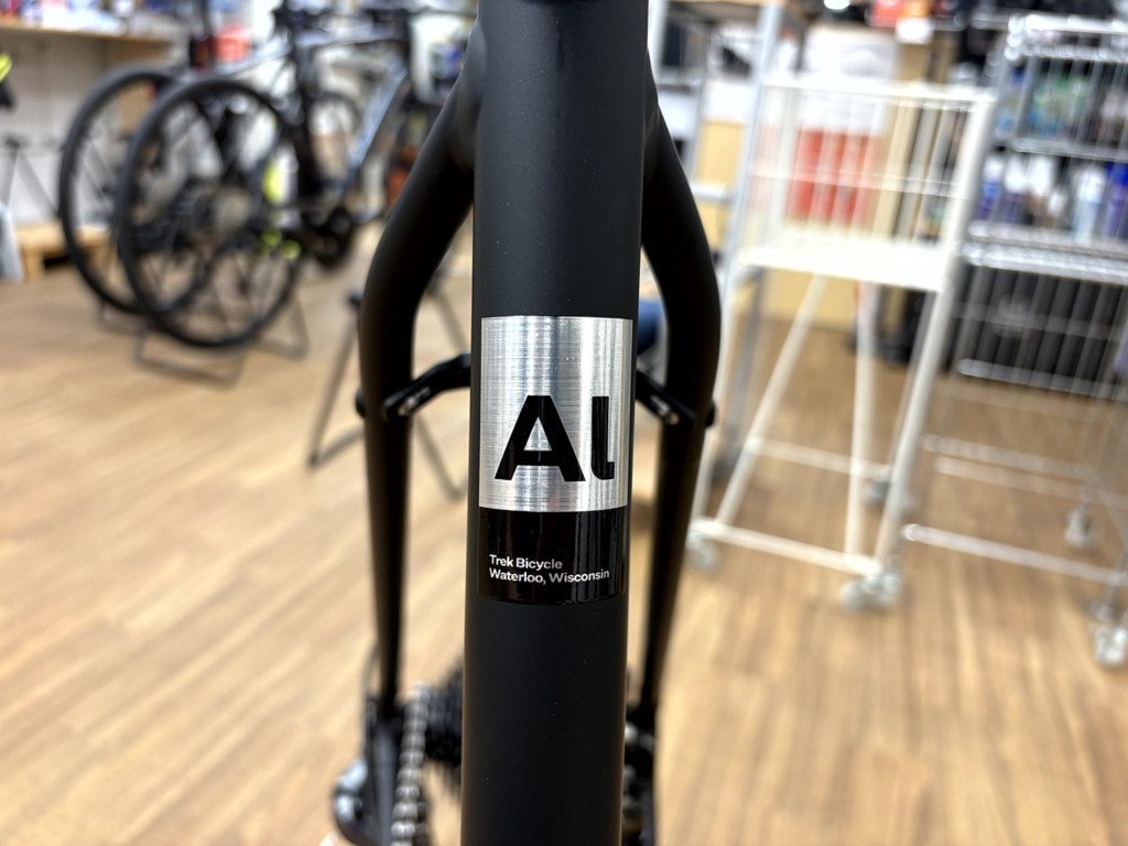 TREK_Domane_AL2_Gen4_MatteDarkStarBlack