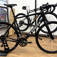 TREK_Domane_AL2_Gen4_MatteDarkStarBlack