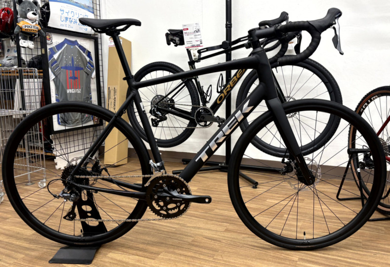 TREK_Domane_AL2_Gen4_MatteDarkStarBlack