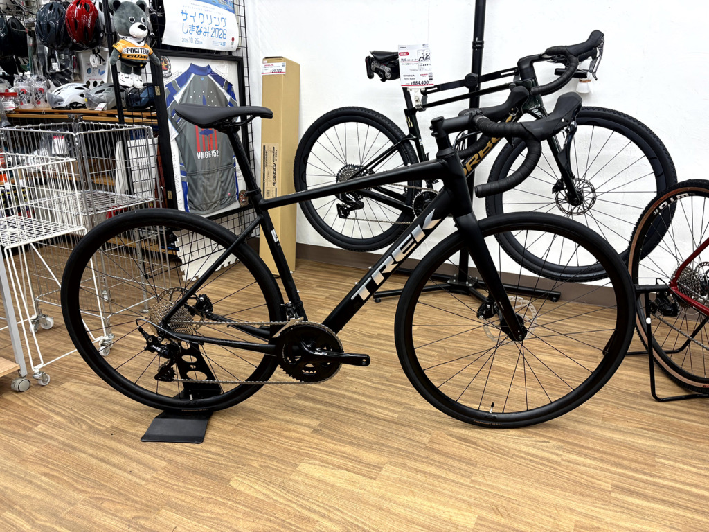 TREK_Domane_AL4_Gen4_MatteDarkStarBlack