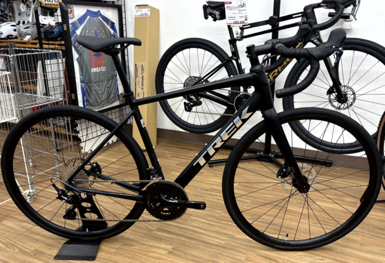 TREK_Domane_AL4_Gen4_MatteDarkStarBlack