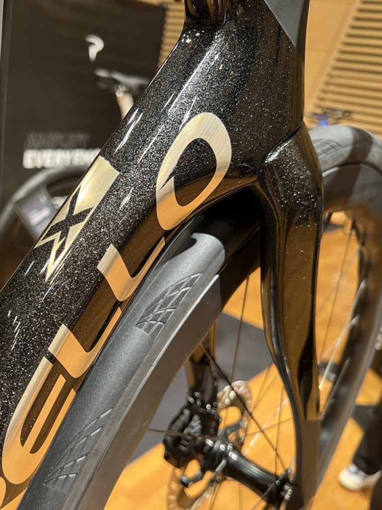 PINARELLO_DOGMA_X_2027_J122 ETNA LUCENTE