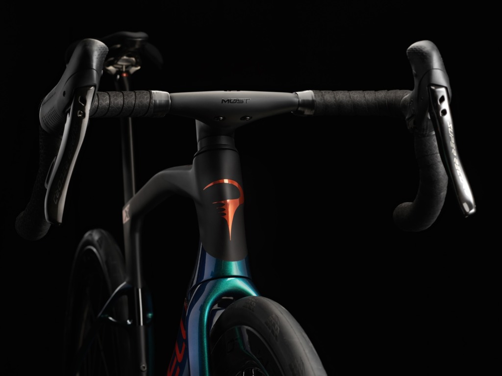 PINARELLO_P27_DOGMA X_J121_CAMPAGNOLO SUPER RECORD 2x13_CAMPAGNOLO BORA WTO 45 DB_PART02