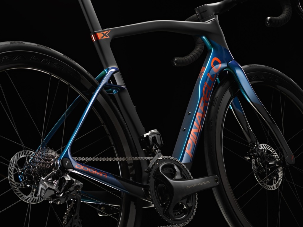 PINARELLO_P27_DOGMA X_J121_CAMPAGNOLO SUPER RECORD 2x13_CAMPAGNOLO BORA WTO 45 DB_PART04