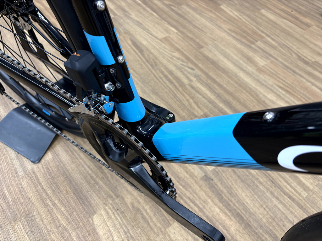 Wilier_GARDA_105Di2_BKBL