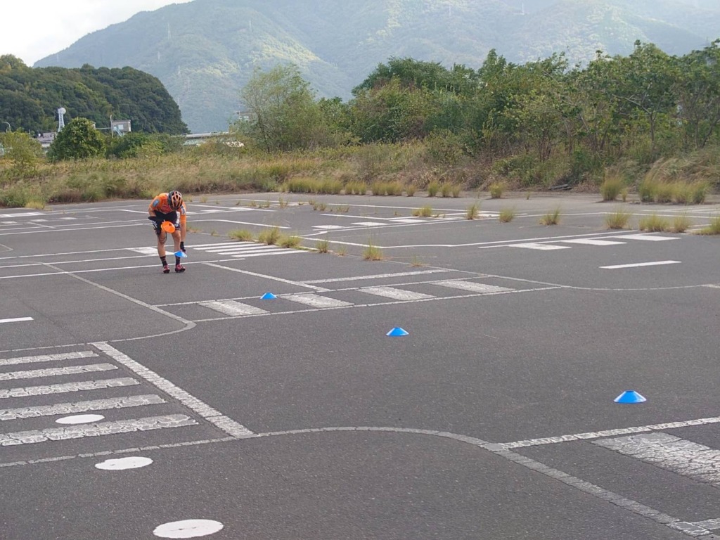 20260921_スキルアップ練習会_川内自転車公園_コーン準備