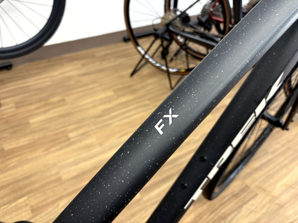 TREK_FX2_Gen4_CarbonDarkGrey