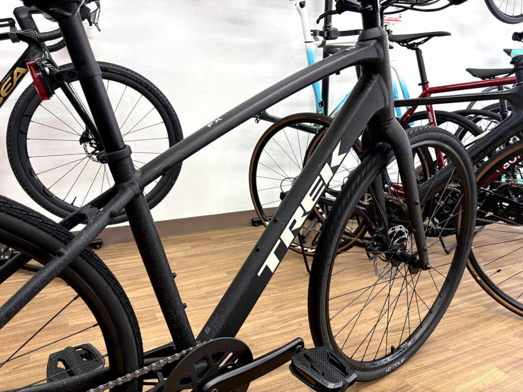 TREK_FX2_Gen4_CarbonDarkGrey